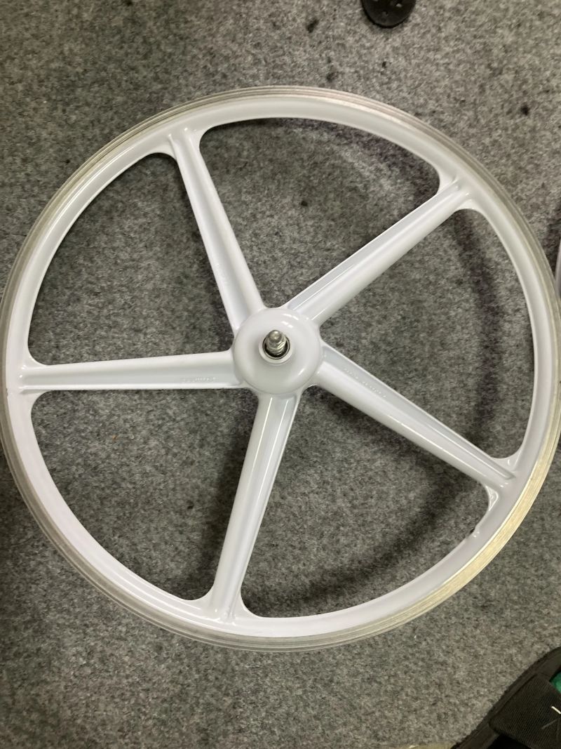 Loukoťová kola BASSANO GRIMECA 26"