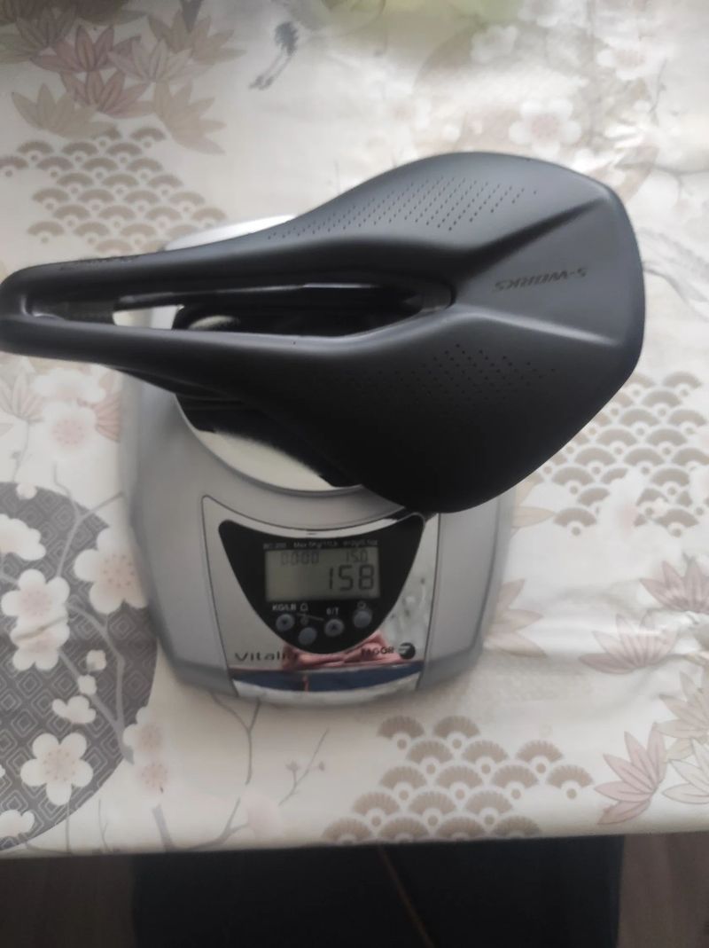 Prodám sedlo s works power- carbon