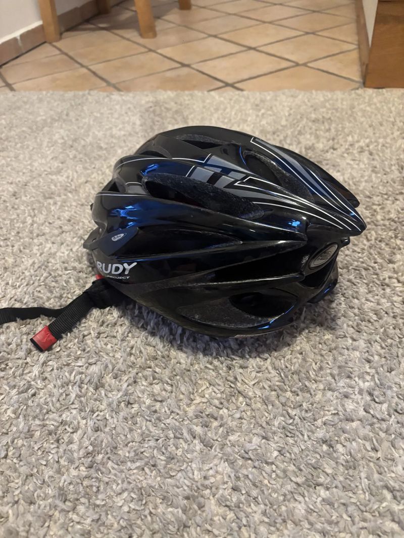 MTB přilby na kolo Specialized a Rudy Project