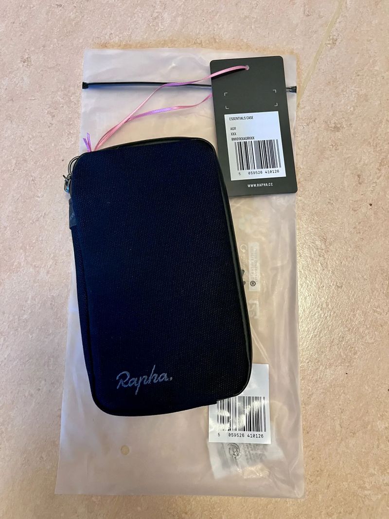 Pouzdro Rapha Essentials Case - Black/Grey