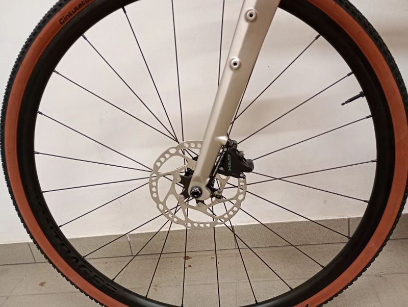 Author Aura XR7 vel. 52