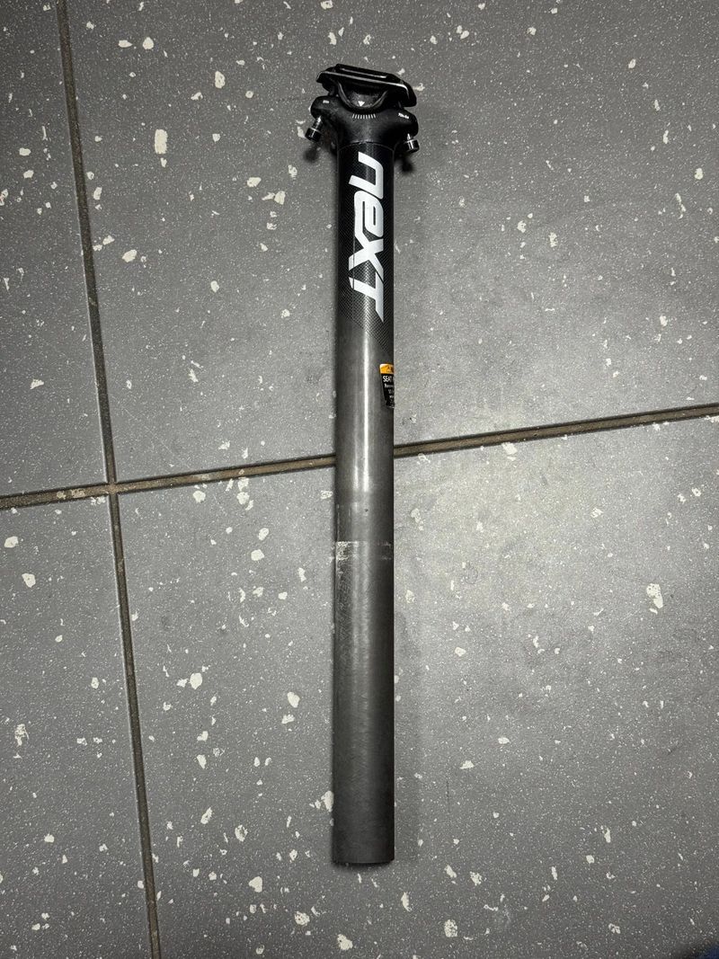 Karbonová sedlovka RaceFace Next 30,9 x 400mm