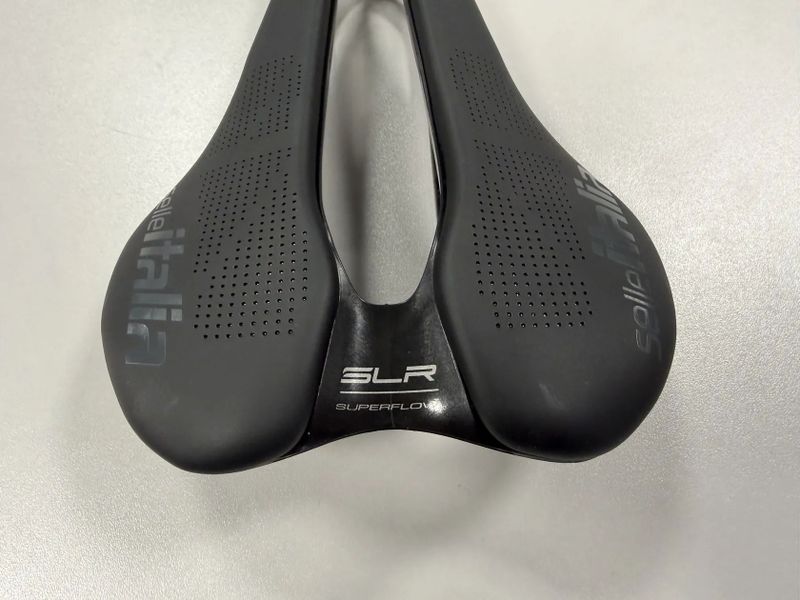 Sedlo Selle Italia SLR Superboost karbonio L3