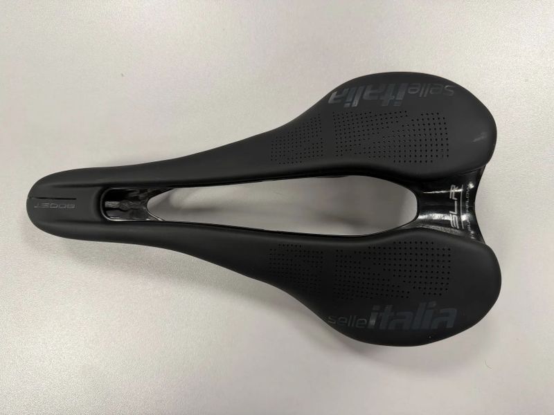 Sedlo Selle Italia SLR Superboost karbonio L3