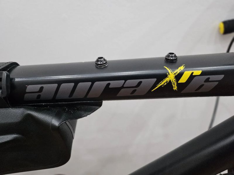 Author Gravel kolo Aura XR6 2023 54 WNDD06456 včetně trenažéru Tacx