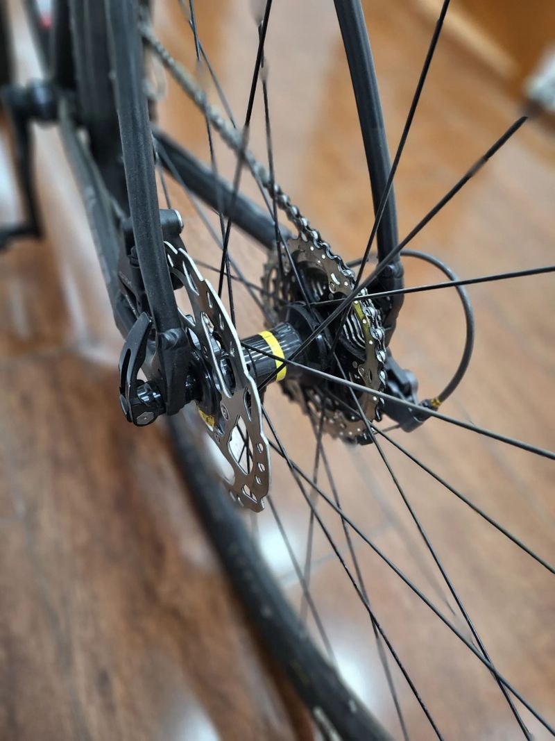 Author Gravel kolo Aura XR6 2023 54 WNDD06456 včetně trenažéru Tacx