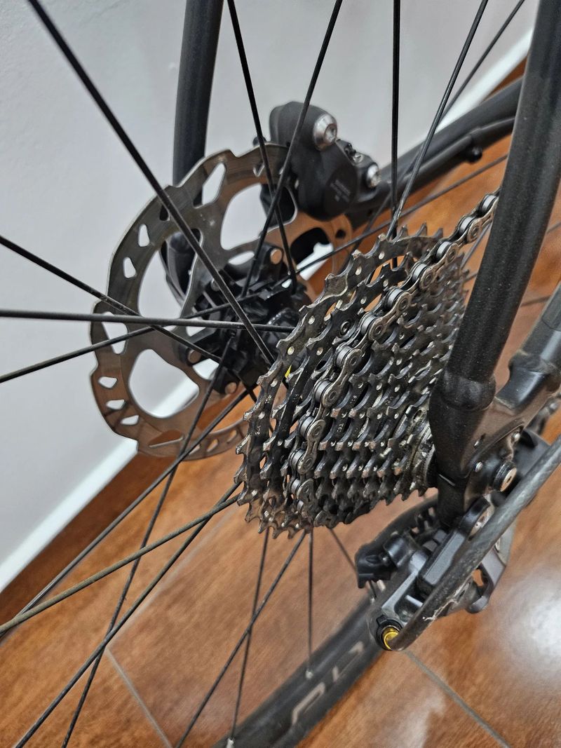 Author Gravel kolo Aura XR6 2023 54 WNDD06456 včetně trenažéru Tacx