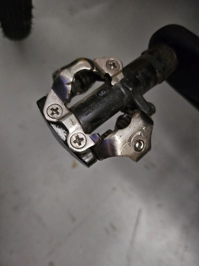 Author Gravel kolo Aura XR6 2023 54 WNDD06456 včetně trenažéru Tacx