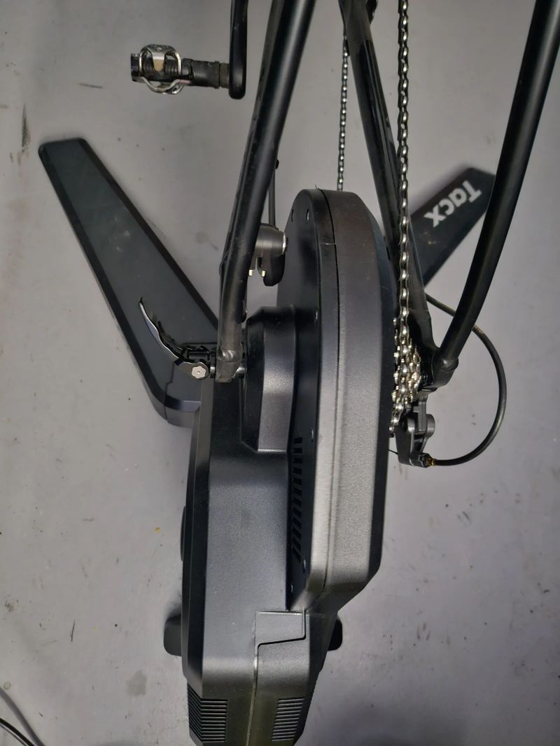 Author Gravel kolo Aura XR6 2023 54 WNDD06456 včetně trenažéru Tacx