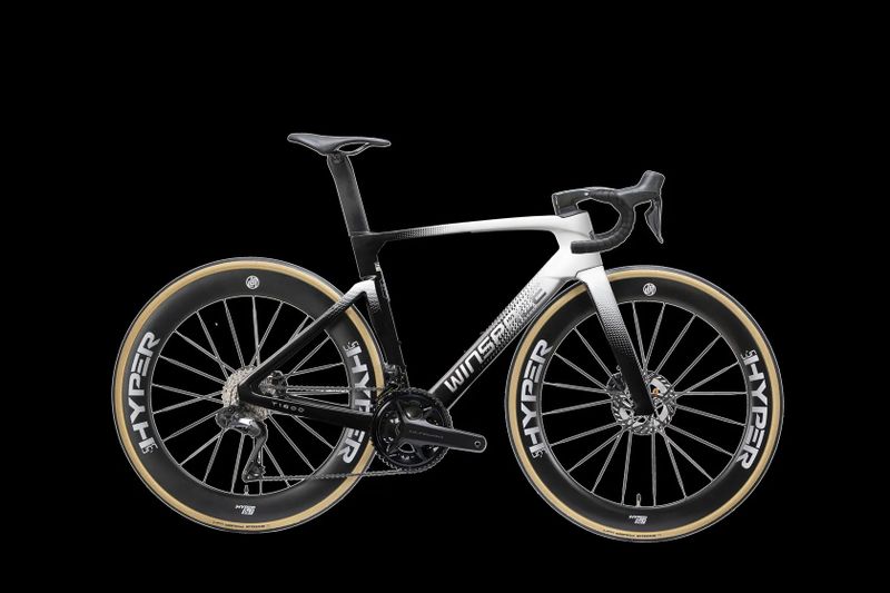 Winspace T1600 Shimano Utegra Di2, celokarbon