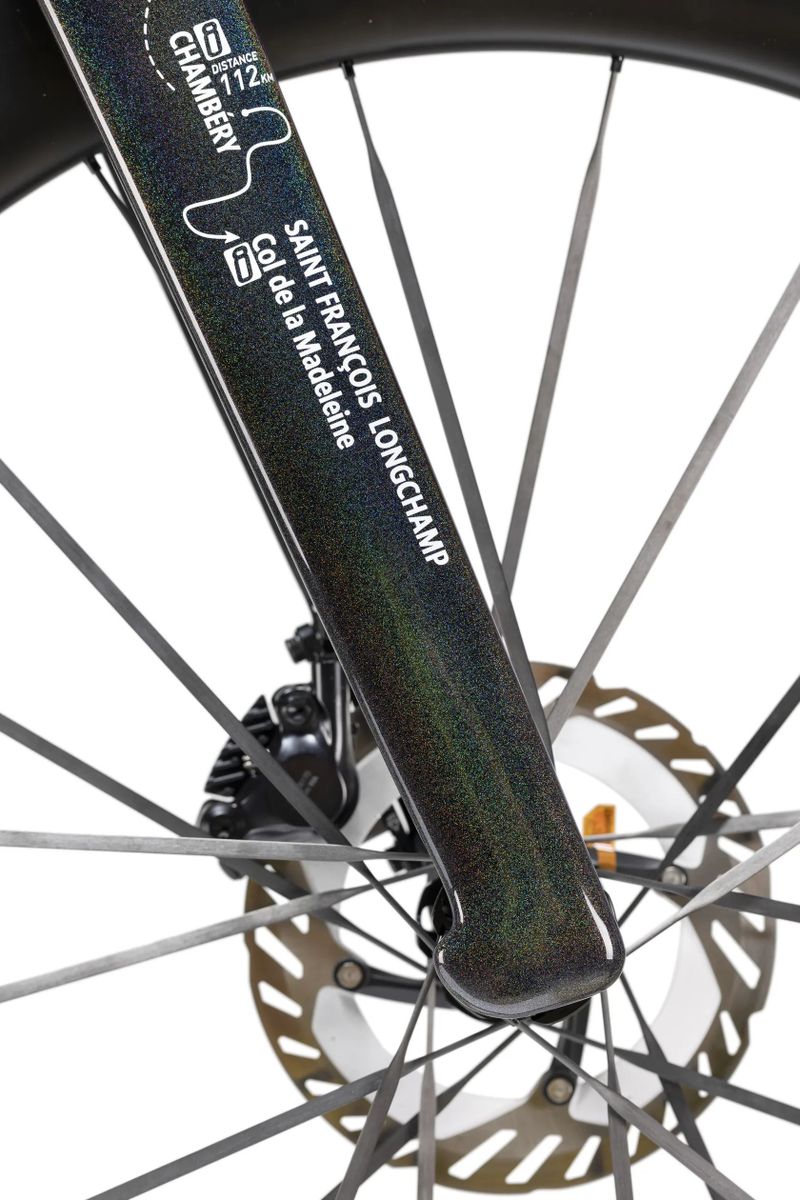 Winspace T1600 Shimano Utegra Di2, celokarbon