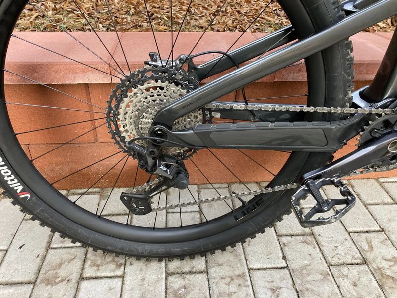 Trek Slash 9.8 XT velikost M/L