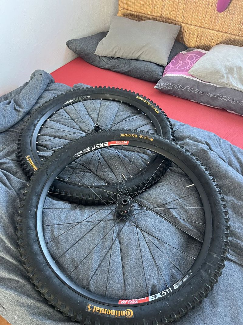 Zapletená kola dt swiss ex 511 a X edge ryde