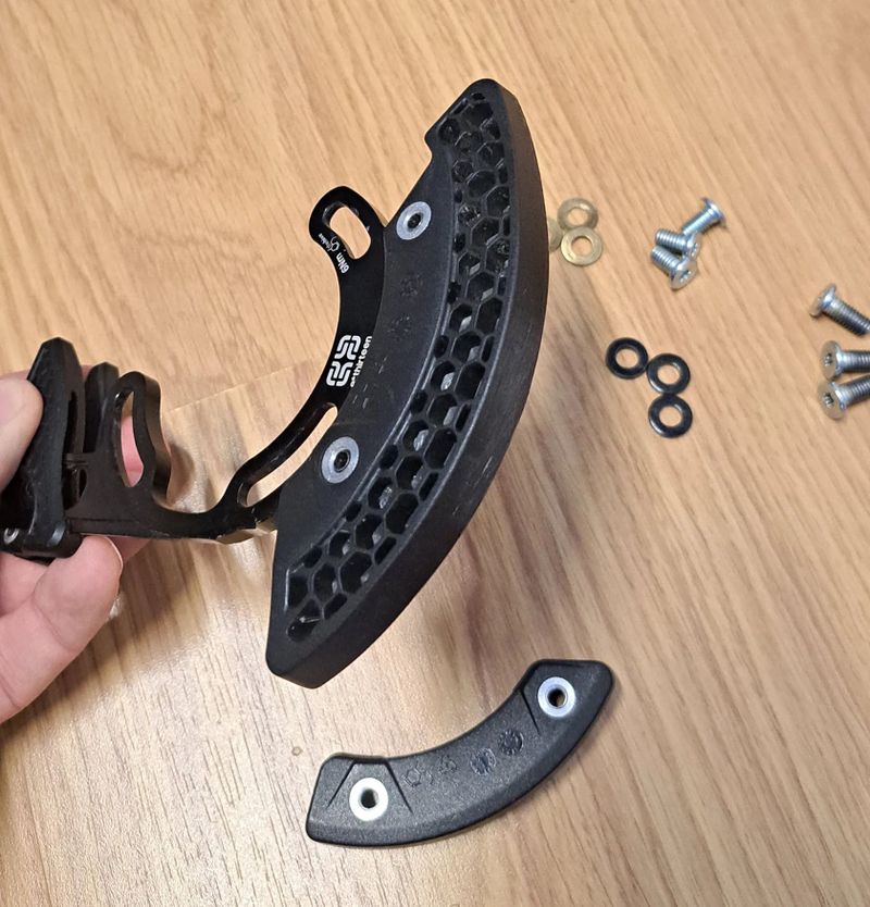 Napínák E13 TRS+ , pro převodníky 32 - 34 a 28 - 30 zubů