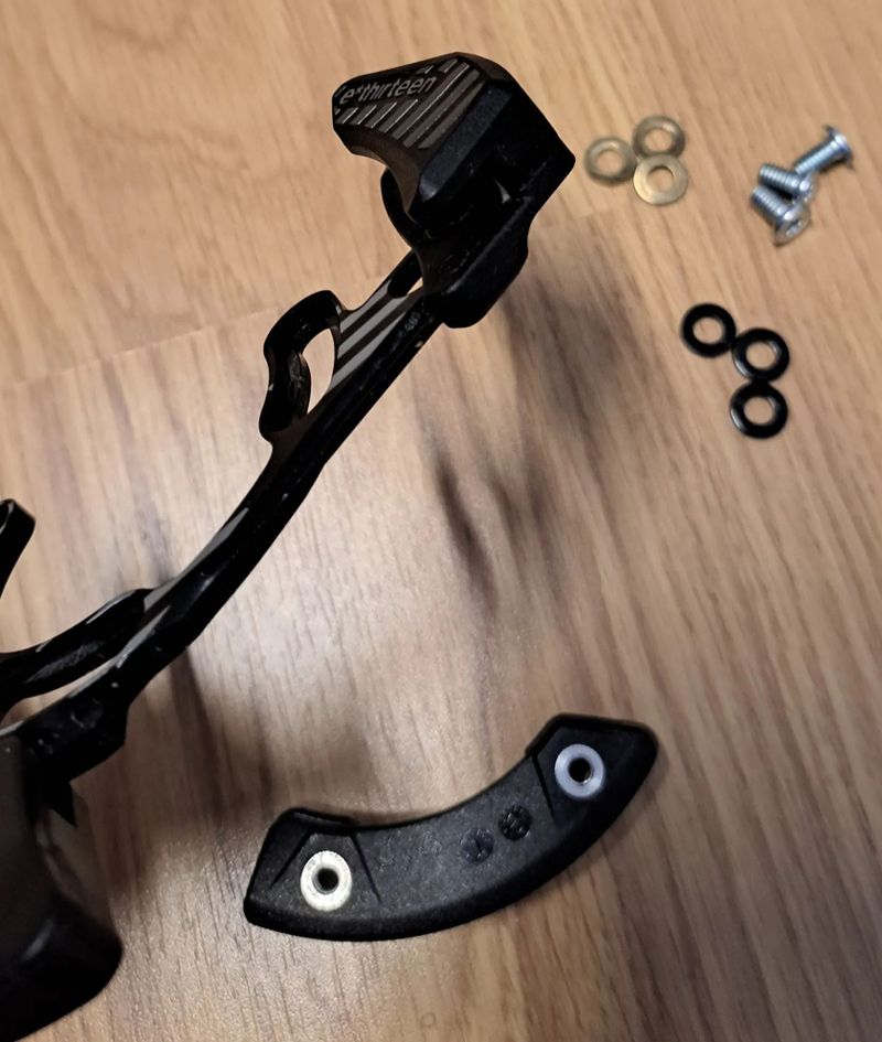 Napínák E13 TRS+ , pro převodníky 32 - 34 a 28 - 30 zubů