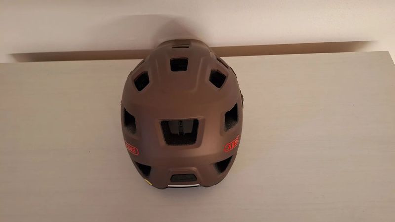 Cyklohelma značky Abus