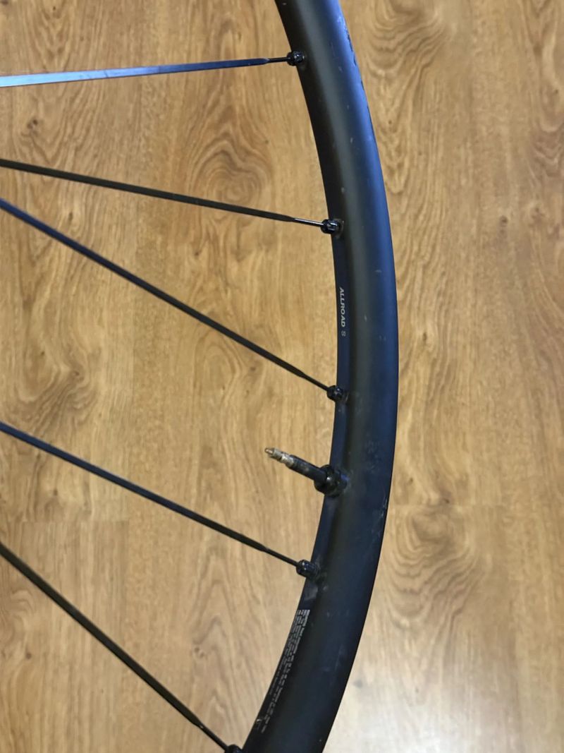 Prodám zapletená kola ALLROAD S DISC CL