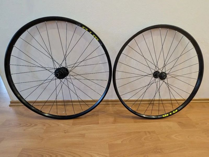 Zapletená kola sundaná z nového kola Kross Earth 3.0