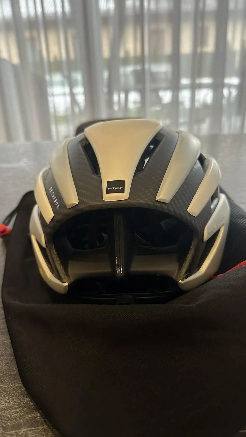 Met Trenta 3k carbon mips