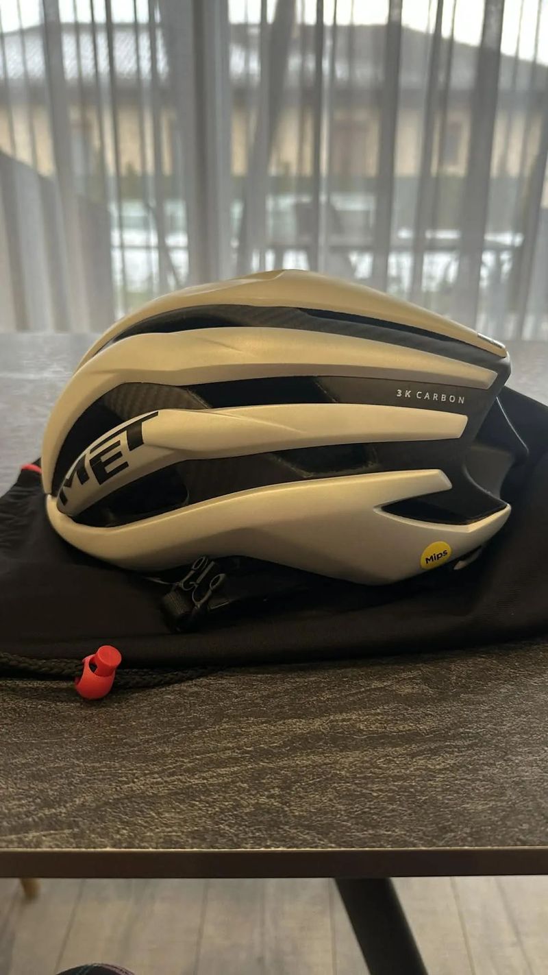 Met Trenta 3k carbon mips