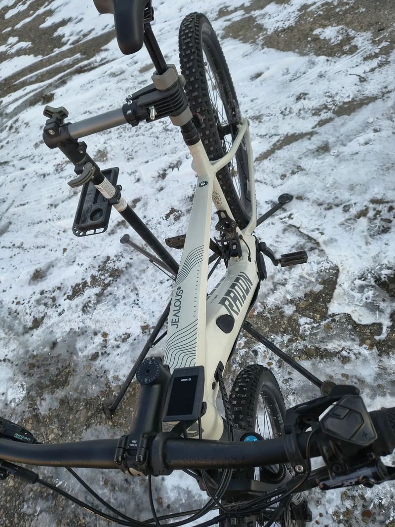 Radon Jealous Hybrid 10.0