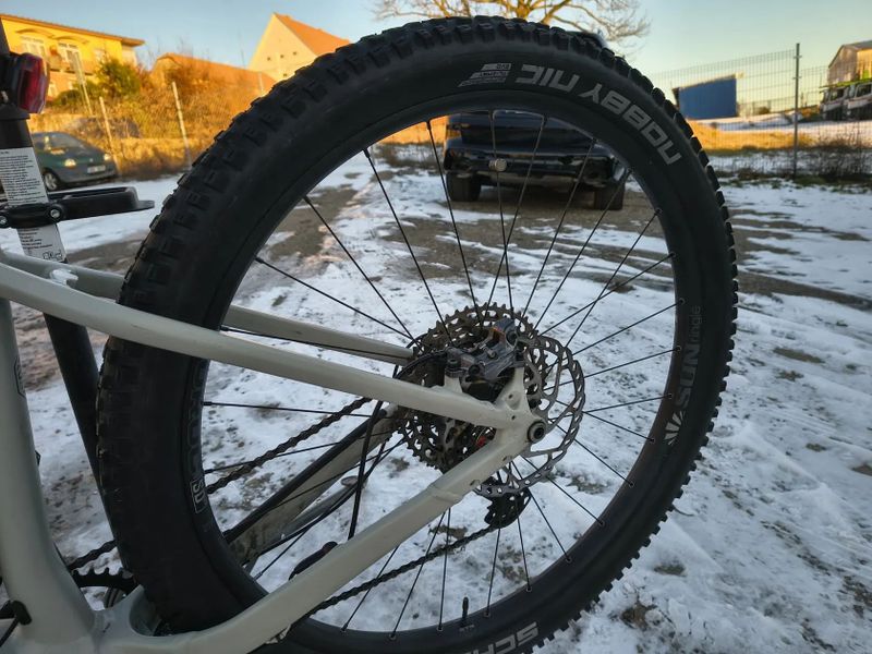 Radon Jealous Hybrid 10.0