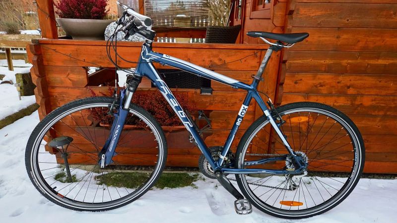 Trekové kolo Felt QX80 velikost 21" postava 175-189cm minimálně použité.