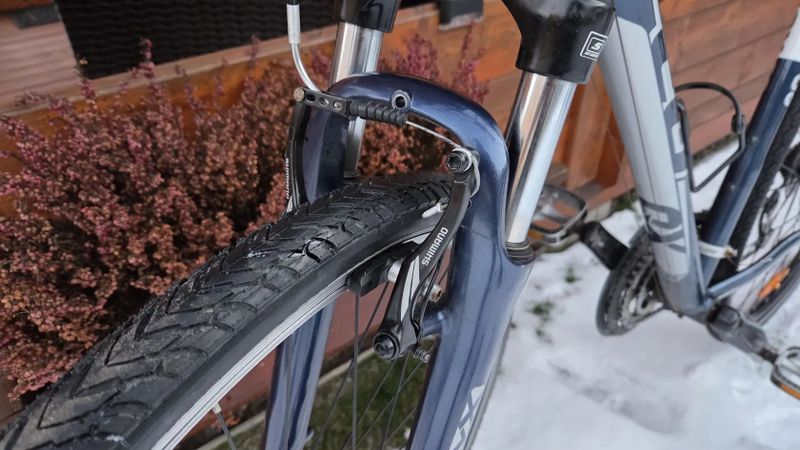 Trekové kolo Felt QX80 velikost 21" postava 175-189cm minimálně použité.