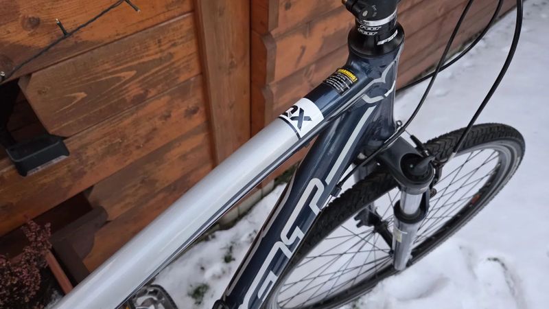 Trekové kolo Felt QX80 velikost 21" postava 175-189cm minimálně použité.