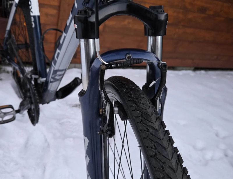 Trekové kolo Felt QX80 velikost 21" postava 175-189cm minimálně použité.