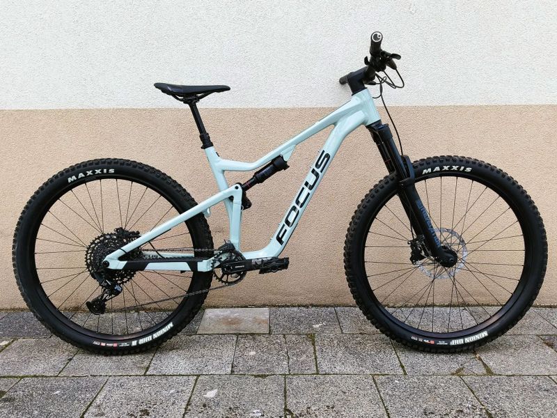 FOCUS Jam 6.8, 29", 2023, vel. L, zdvihy 150 mm, TOP STAV, ZÁNOVNÍ