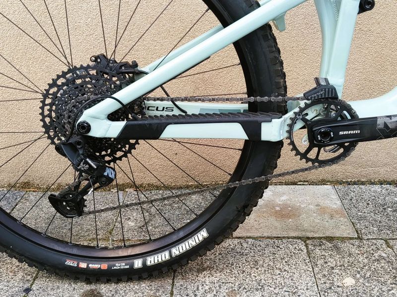 FOCUS Jam 6.8, 29", 2023, vel. L, zdvihy 150 mm, TOP STAV, ZÁNOVNÍ