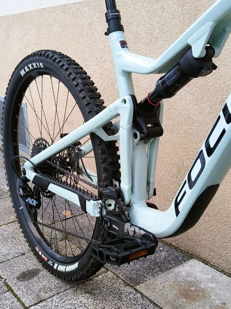 FOCUS Jam 6.8, 29", 2023, vel. L, zdvihy 150 mm, TOP STAV, ZÁNOVNÍ