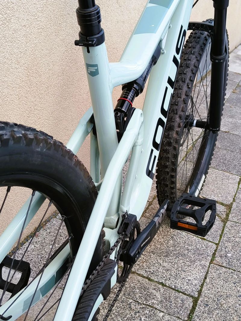 FOCUS Jam 6.8, 29", 2023, vel. L, zdvihy 150 mm, TOP STAV, ZÁNOVNÍ