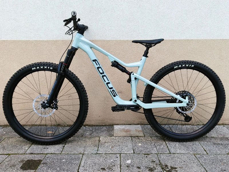 FOCUS Jam 6.8, 29", 2023, vel. L, zdvihy 150 mm, TOP STAV, ZÁNOVNÍ