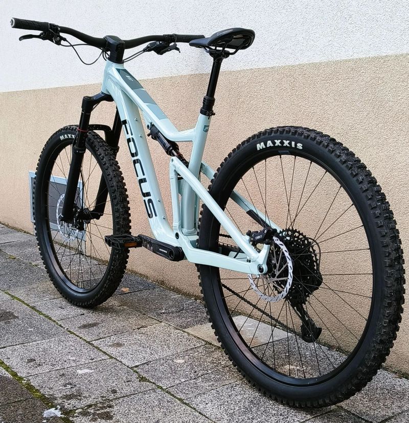 FOCUS Jam 6.8, 29", 2023, vel. L, zdvihy 150 mm, TOP STAV, ZÁNOVNÍ