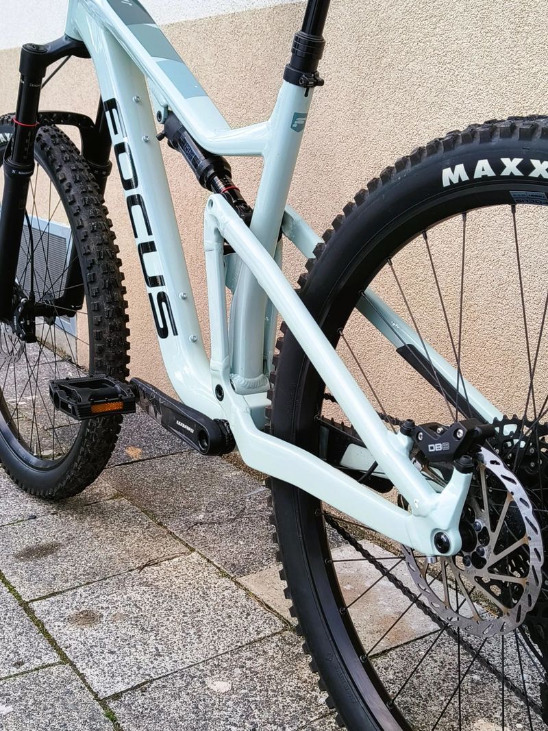 FOCUS Jam 6.8, 29", 2023, vel. L, zdvihy 150 mm, TOP STAV, ZÁNOVNÍ