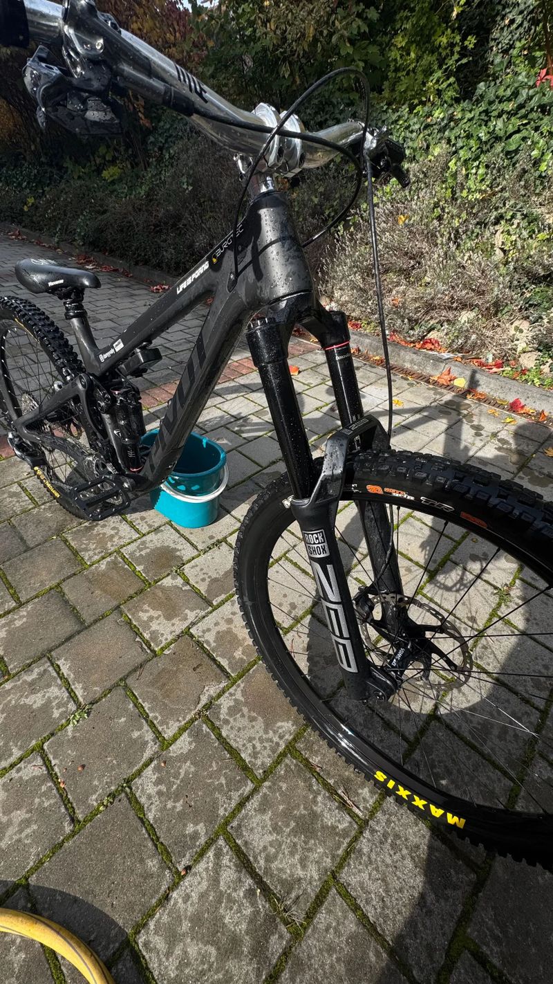 Custom Pivot Cycles Mach 6