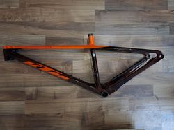 NOVÝ rámový set KTM Myroon Exonic Carbon / velikost M / 29er / UDH patka / NANO carbon - nejlehčí