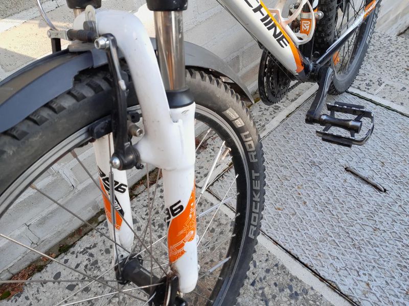 Rock Machine Surge 24''