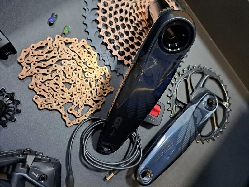 Zánovní sada 1 x 12speed Sram Gx AXS - upgrade ramínko - kazeta, řetěz, převodník XX1 / Copper
