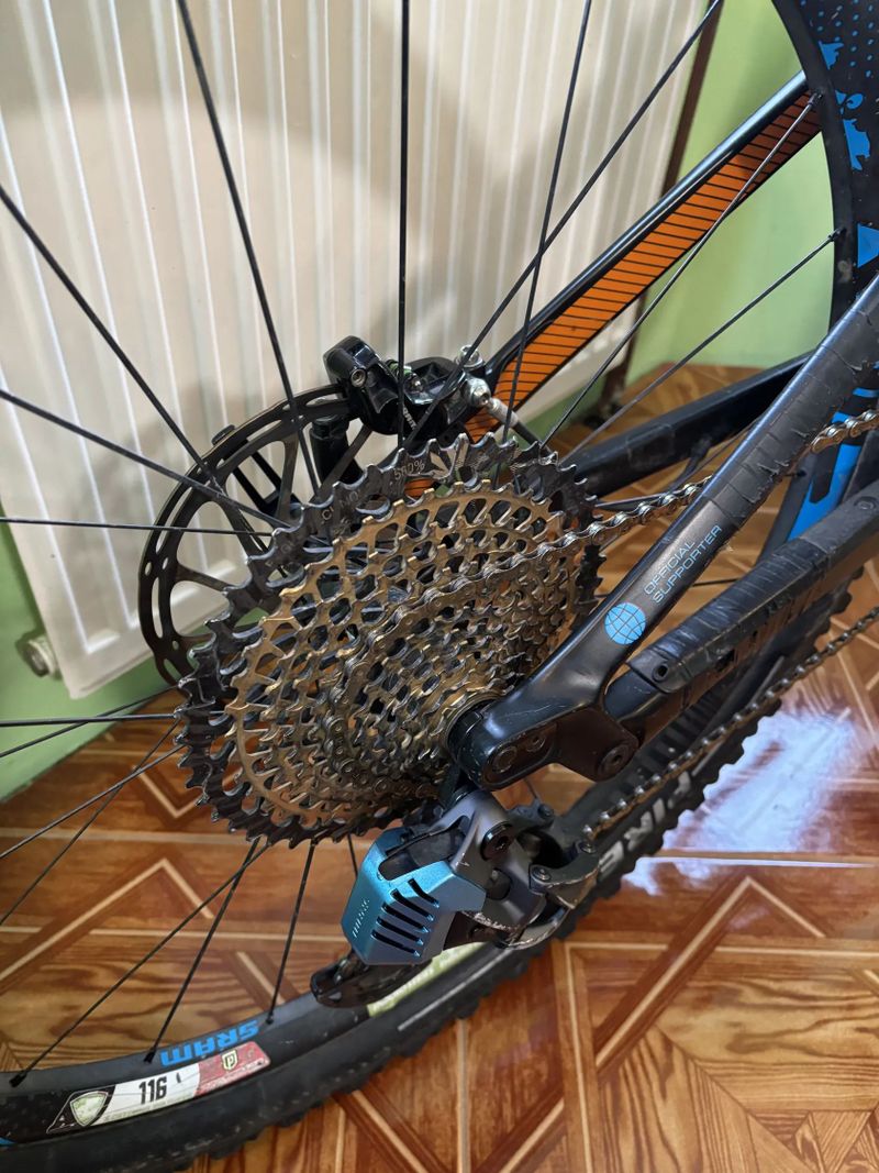 Canyon Strive CF 9, Sram X 12 AXS
