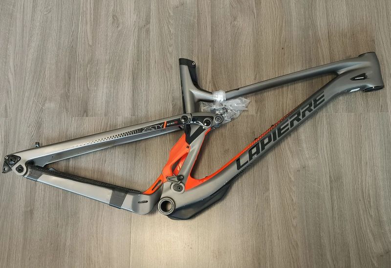 LAPIERRE Zesty AM 8.0 FIT vel. M, carbon, rám 27,5"/29"