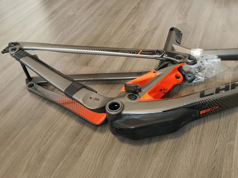 LAPIERRE Zesty AM 8.0 FIT vel. M, carbon, rám 27,5"/29"