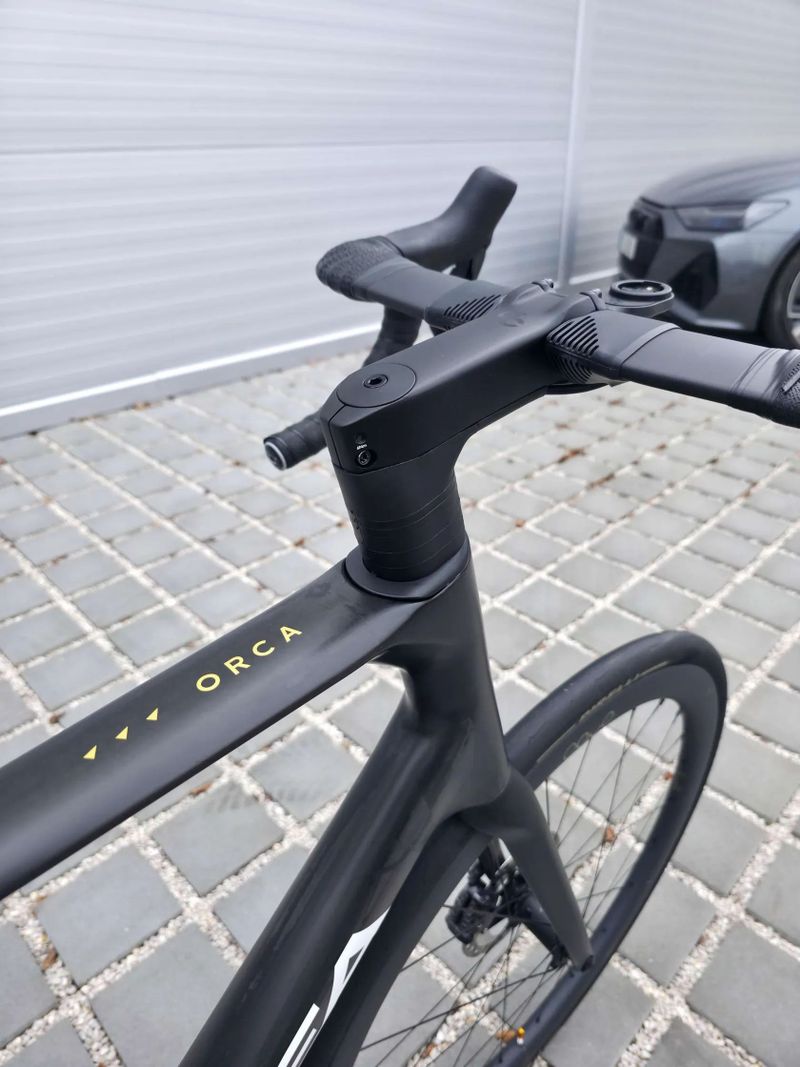 Silniční kolo Orbea ORCA M20iLTD 2025 Ultegra Di2 – velikost 60cm (XL)