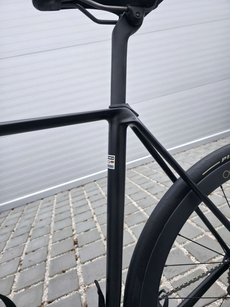 Silniční kolo Orbea ORCA M20iLTD 2025 Ultegra Di2 – velikost 60cm (XL)