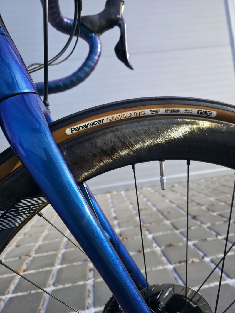 Silniční kolo Cannondale Synapse Carbon Disc Ultegra Di2 – velikost 54cm (M)