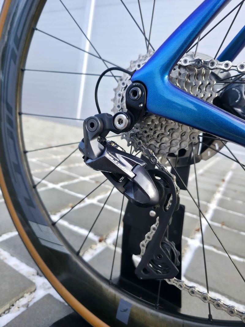 Silniční kolo Cannondale Synapse Carbon Disc Ultegra Di2 – velikost 54cm (M)