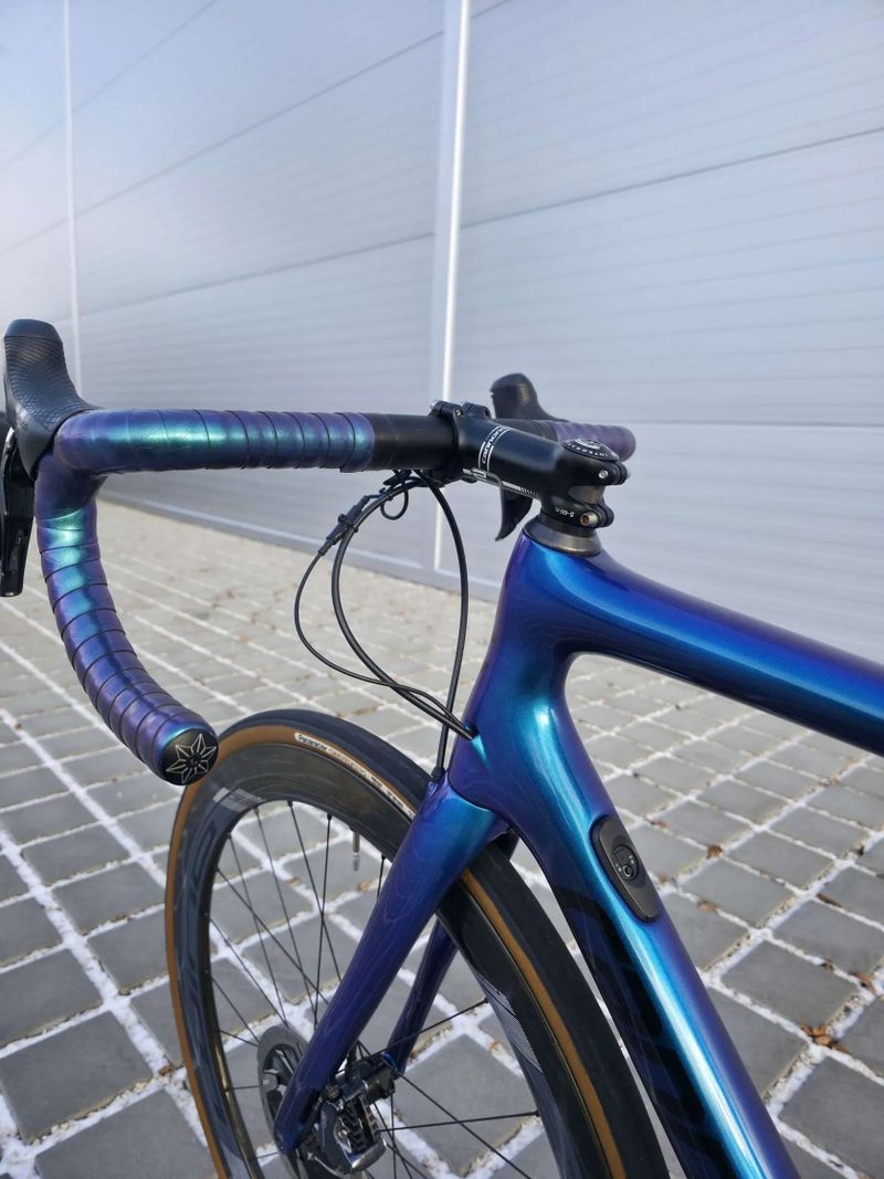 Silniční kolo Cannondale Synapse Carbon Disc Ultegra Di2 – velikost 54cm (M)