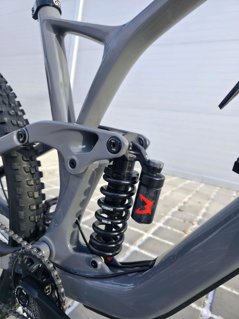 GT Sensor Carbon Elite 29″ velikost XL